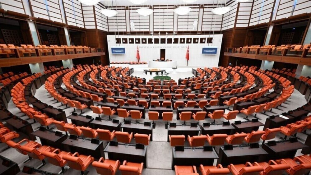 TBMM'de Kritik Hafta: Taksici Esnafı, Basın Yasası ve Emniyet Atamaları Meclis Gündeminde!