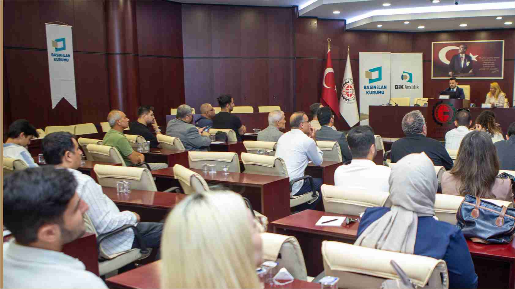 Eğitimde, Basın İlan Kurumu Genel Müdürlüğü personeli tarafından süreli yayınların resmî ilan ve reklam yayımlama hakkına ilişkin yükümlülükleri anlatıldı.