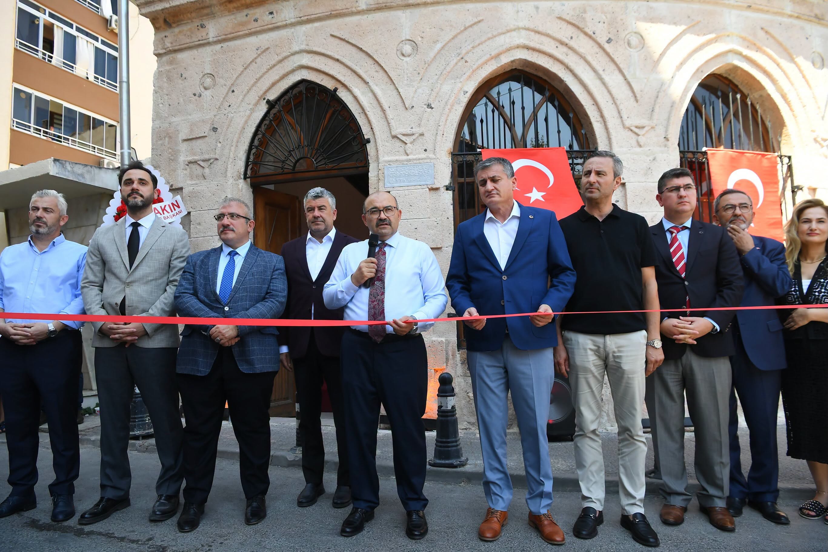 KARESİ TÜRBESİ AÇILDI